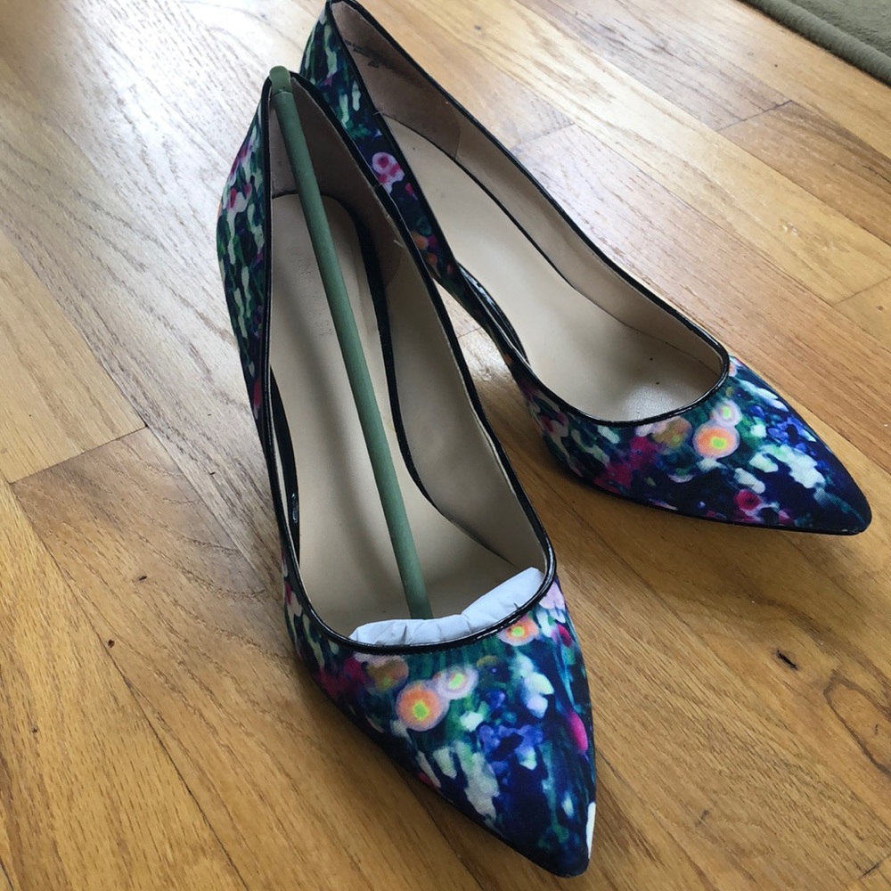 Nine West Floral Pumps